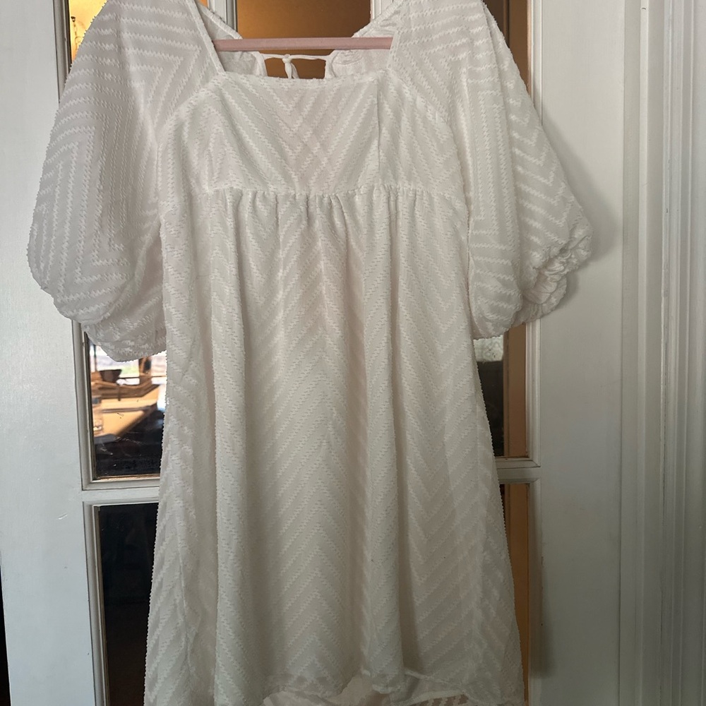 Chic White Puff Sleeve Dress